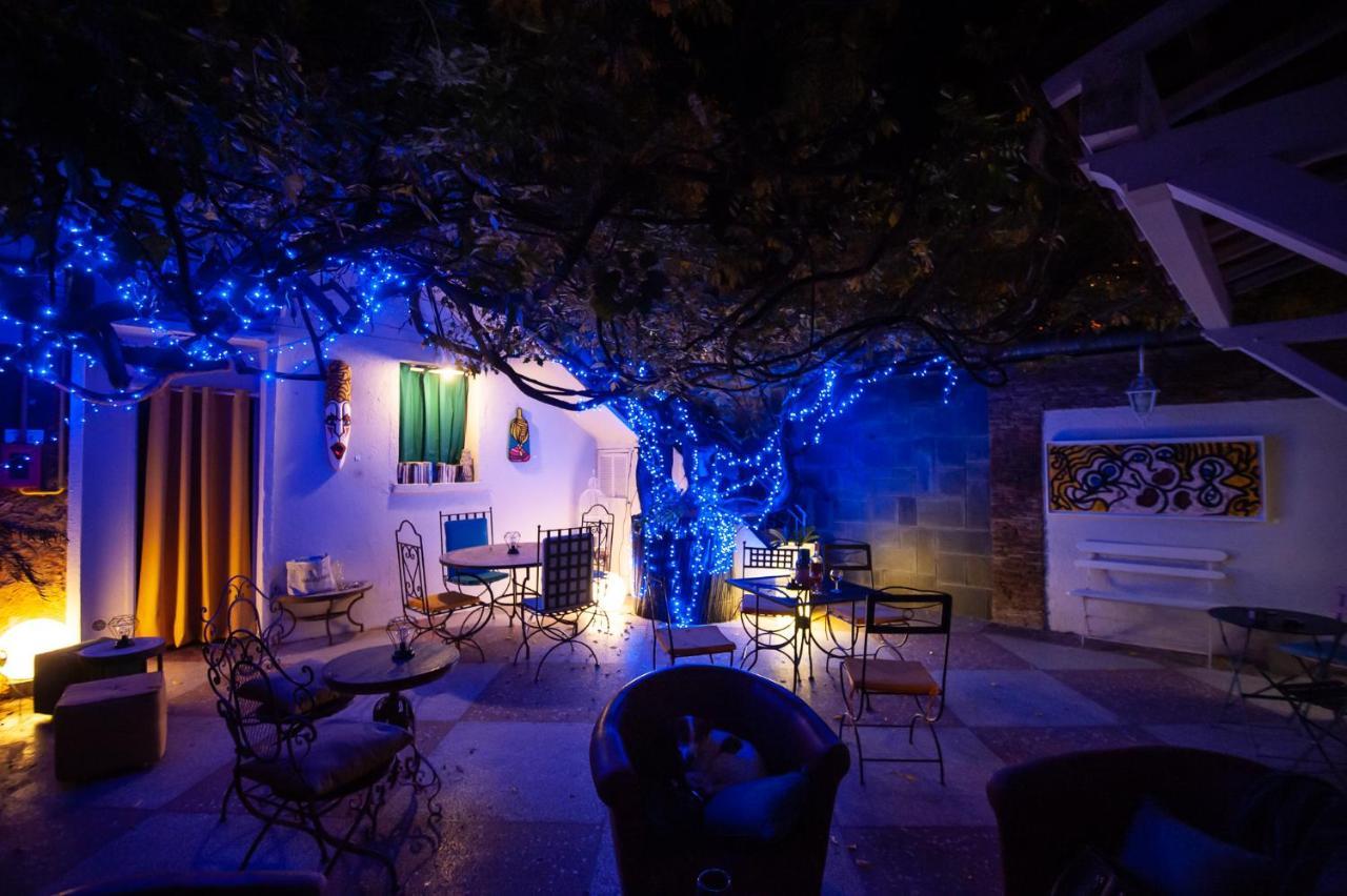 Hotel L'Atmosphere Sanary-sur-Mer Exterior photo
